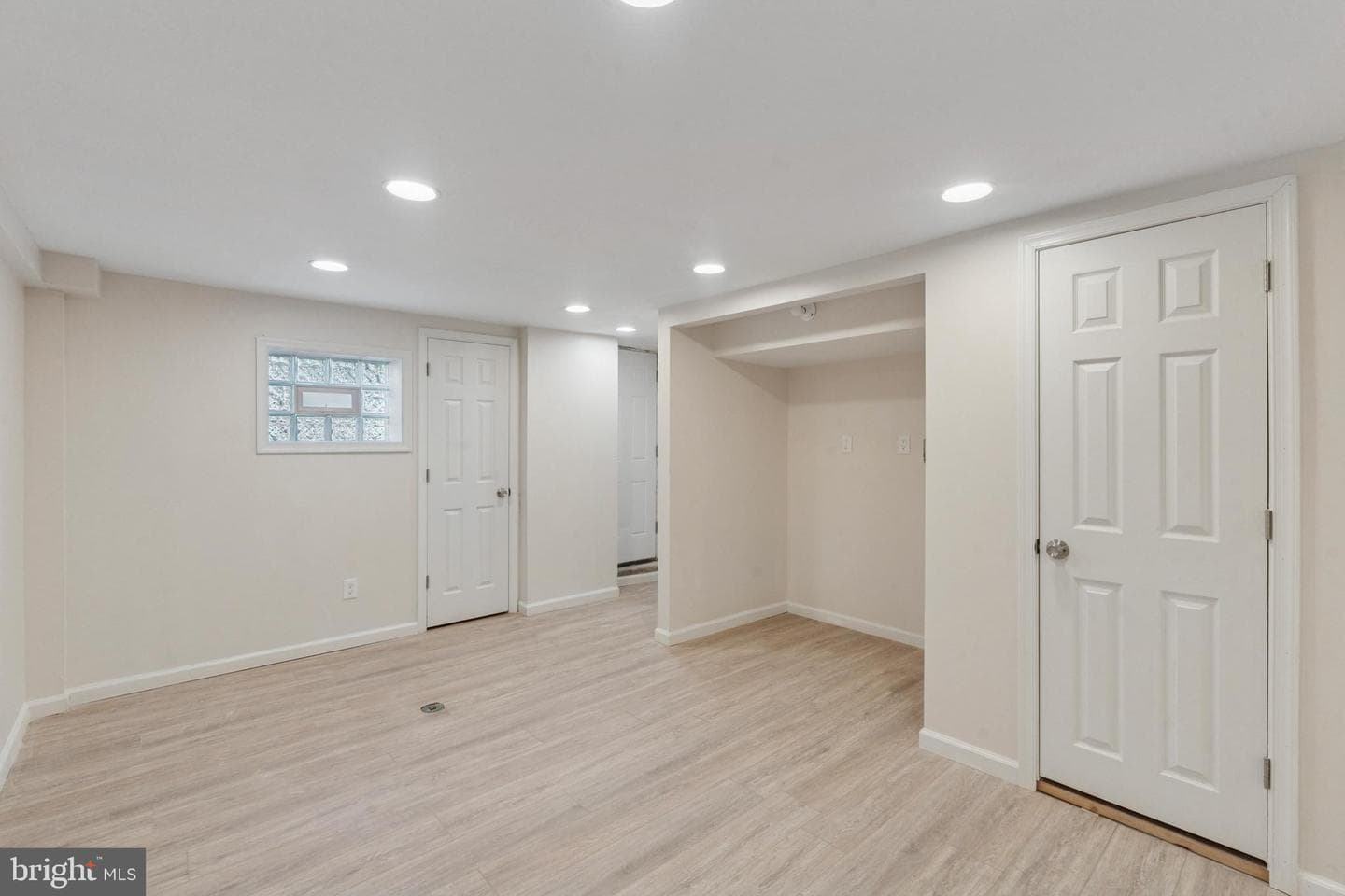 8327 Forrest Avenue photo 14