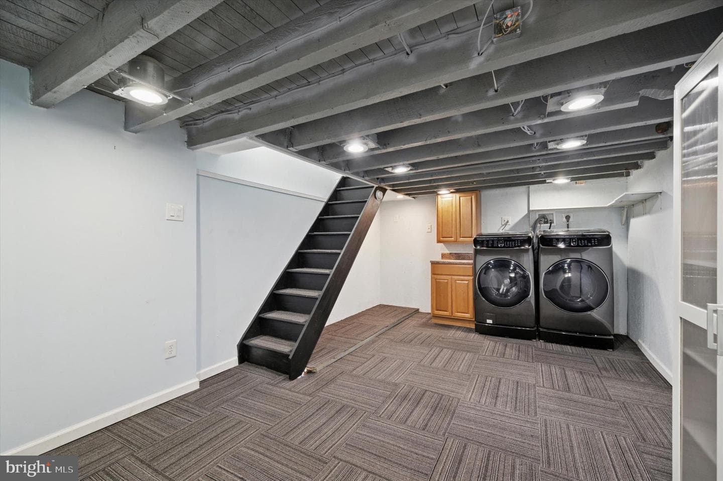 1039 W Russell Street photo 13