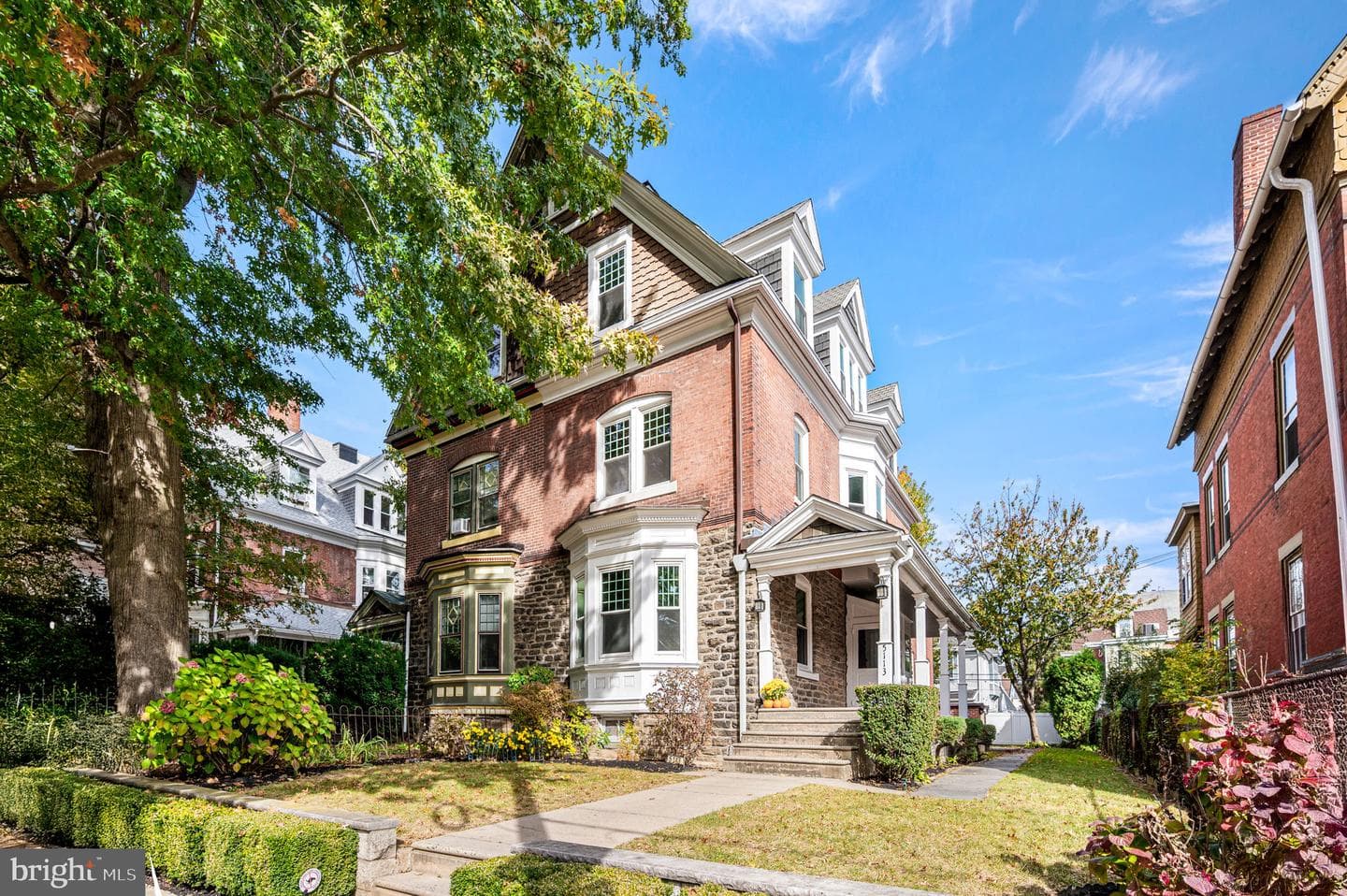 5113 Pulaski Avenue photo 1