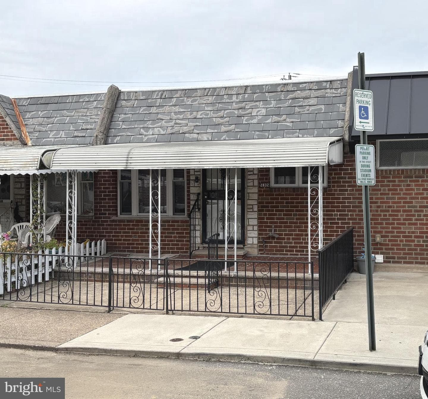 2832 S Hutchinson Street photo 1