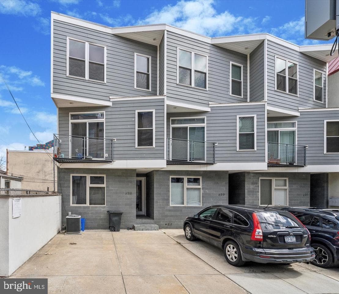 635 N 13th Street #a photo 1