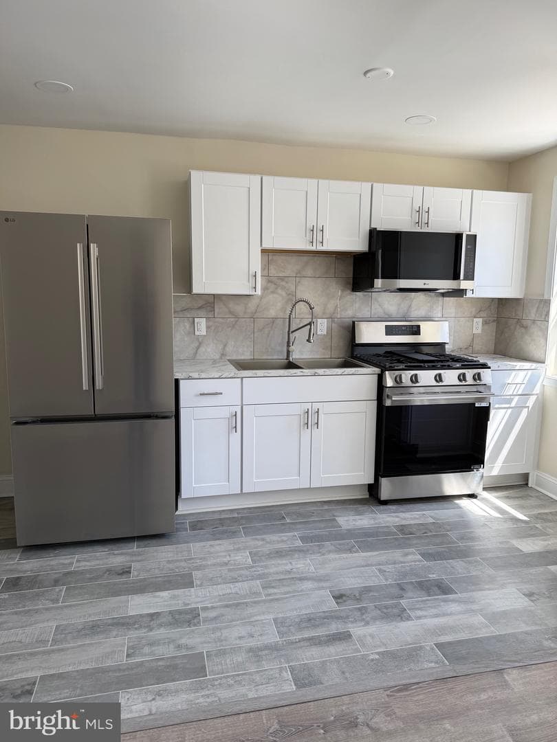 6813 Sylvester Street photo 25