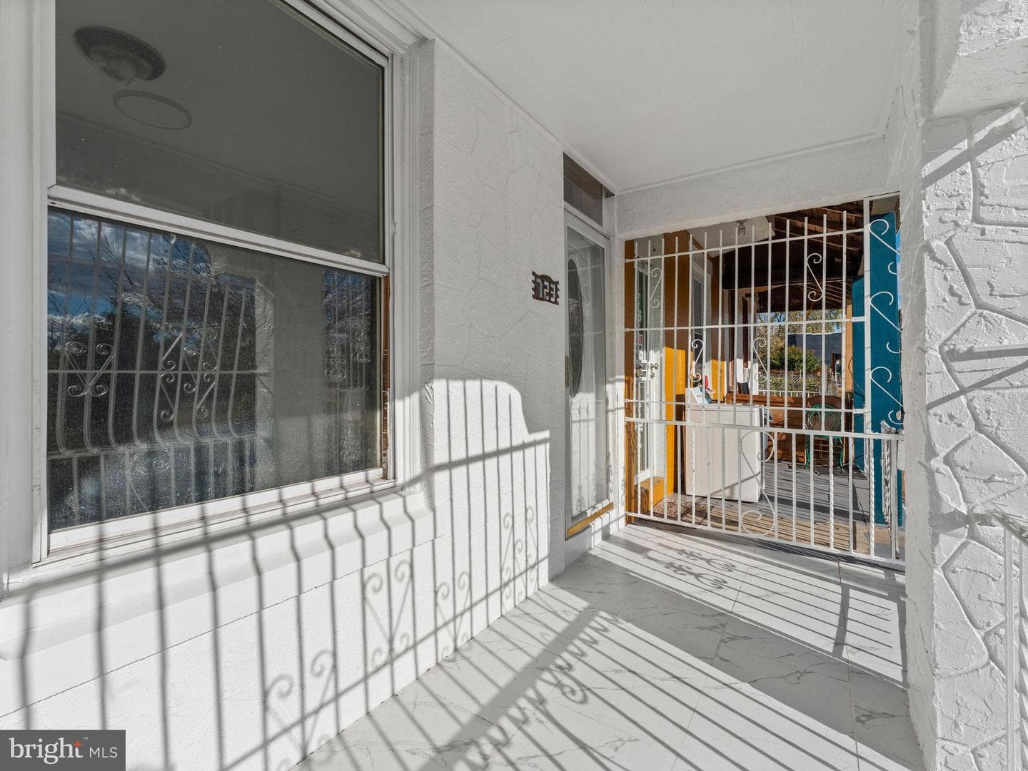 723 W Schiller Street photo 21