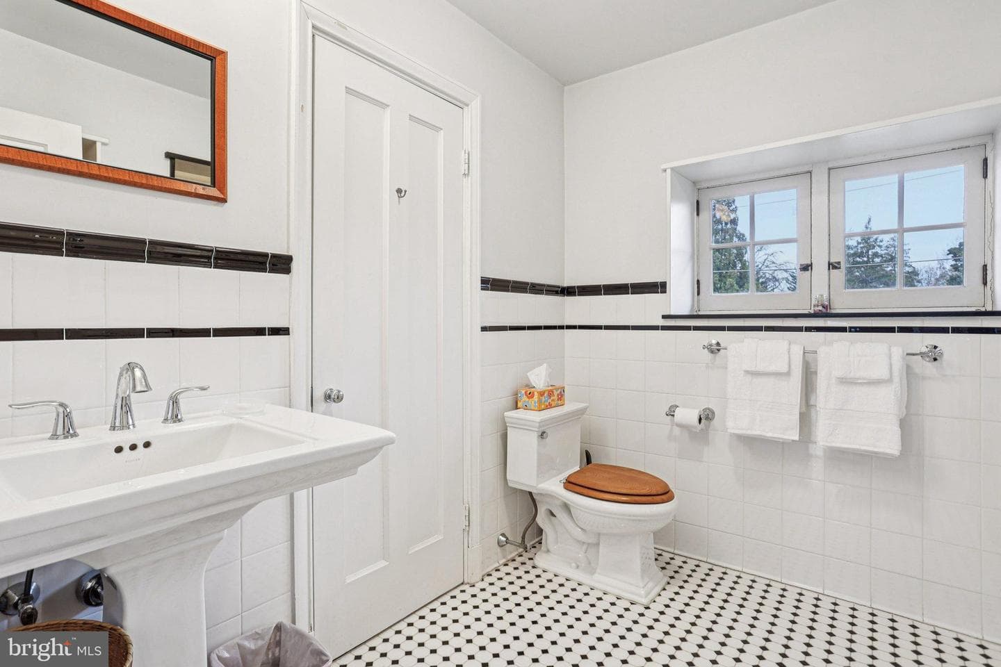 8720 Prospect Avenue photo 39