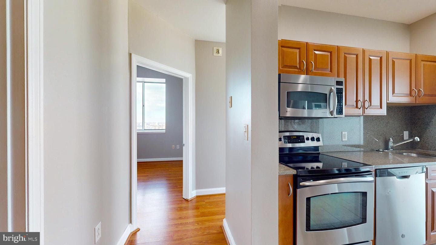 901 N Penn Street #r2404 photo 15