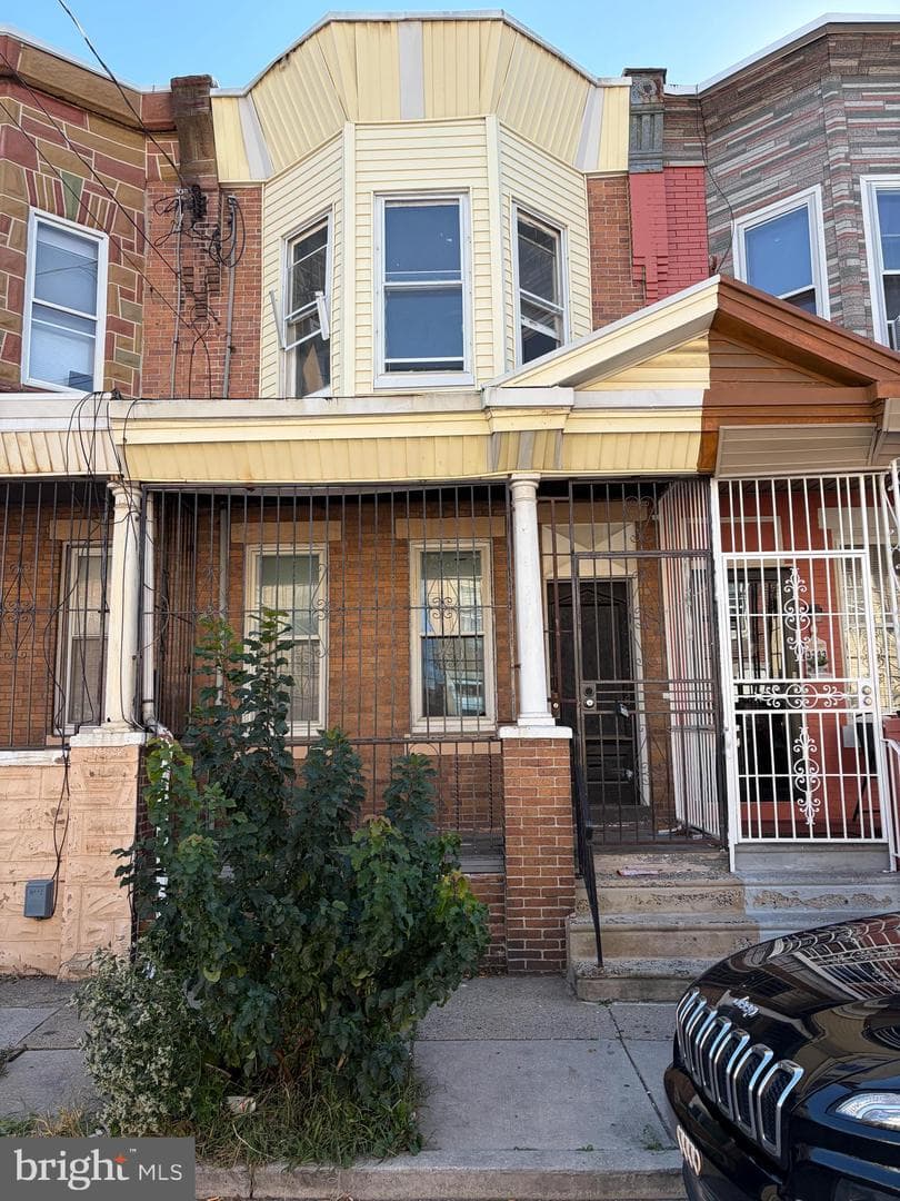 3345 Amber Street photo 1