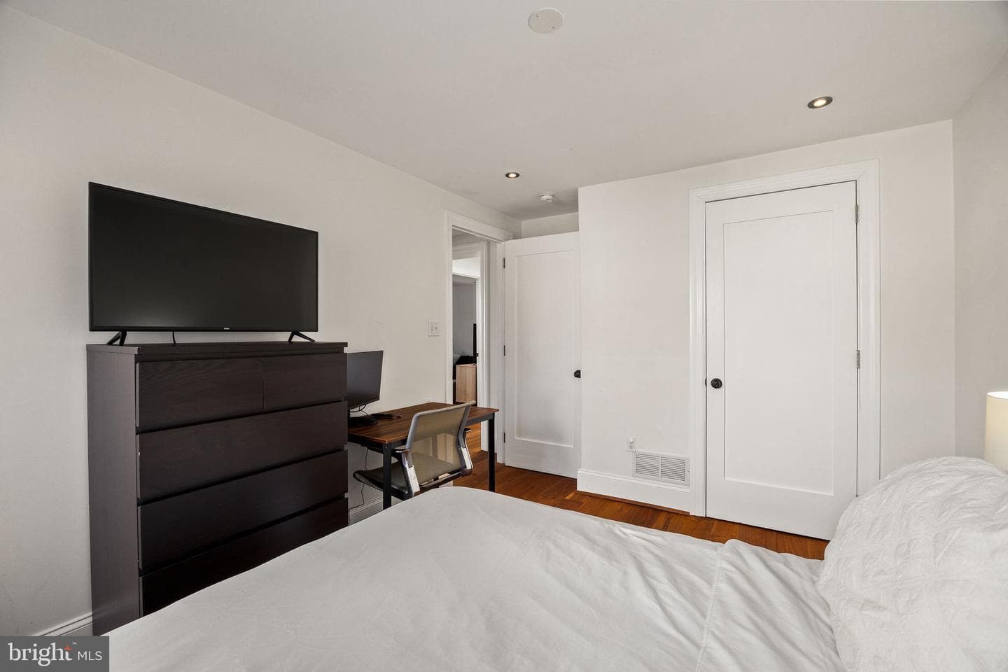 308 Monastery Avenue photo 54