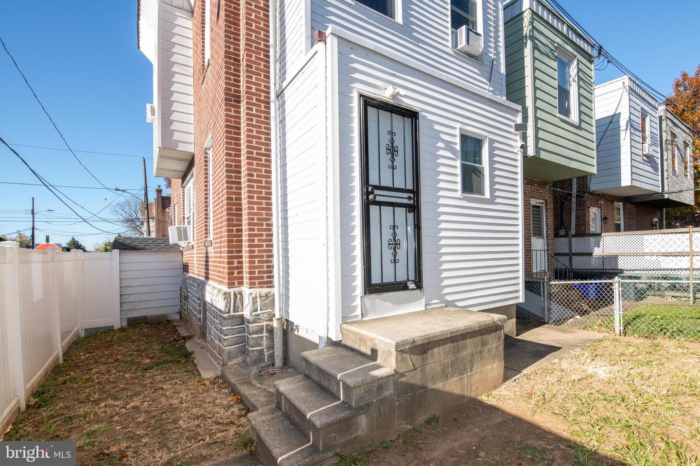 4121 E Howell Street photo 26