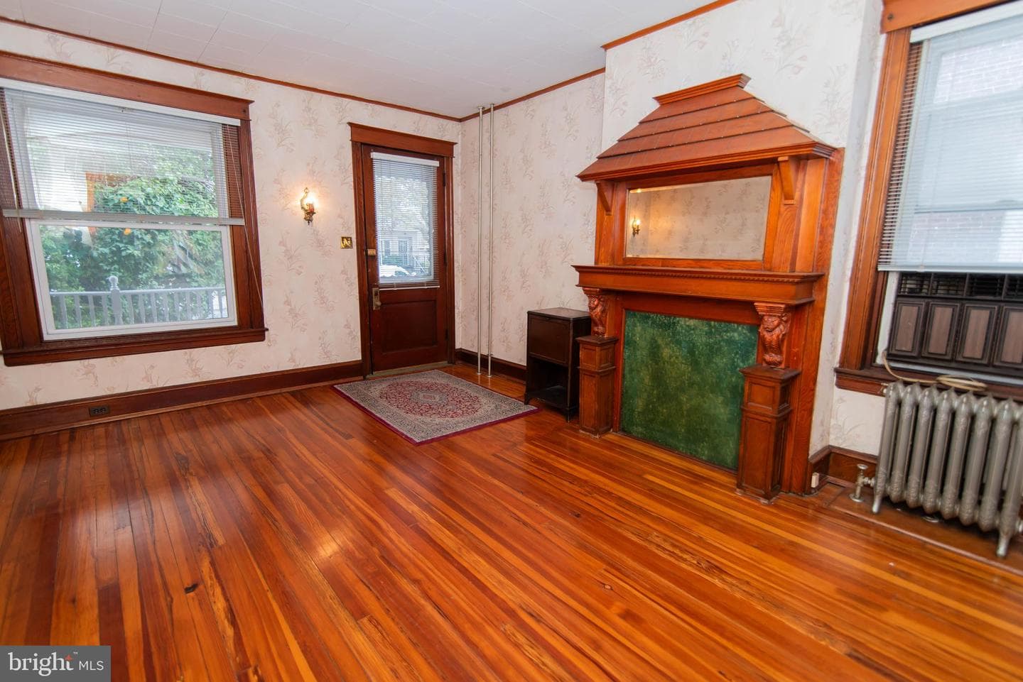 640 Levick Street photo 6