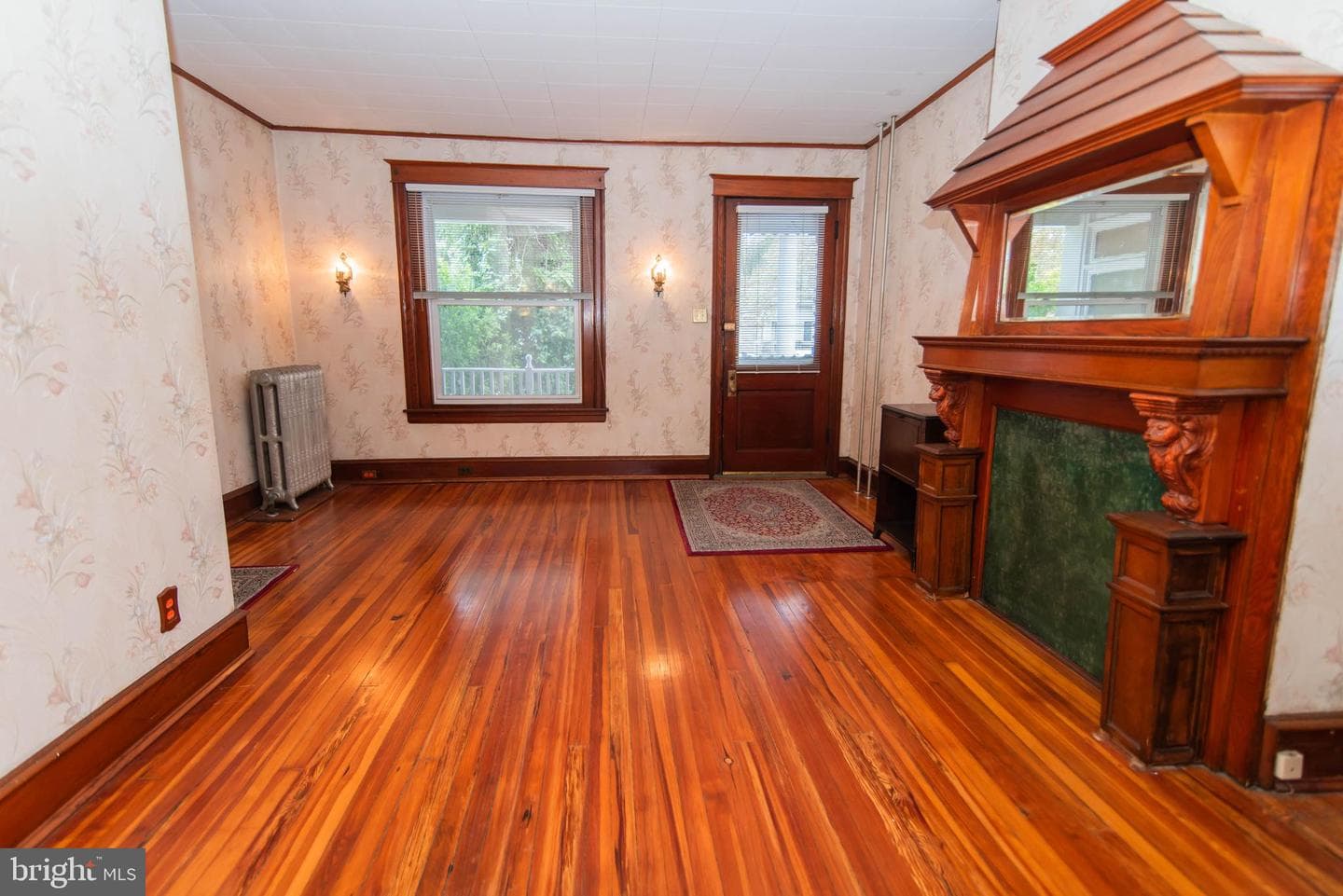640 Levick Street photo 7
