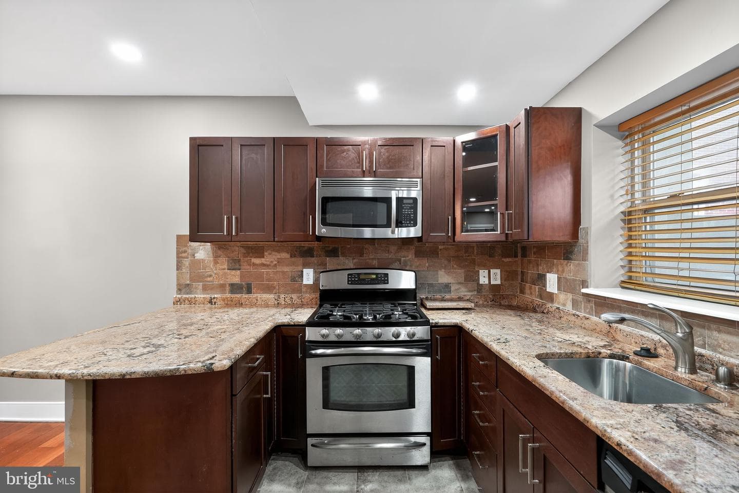 1730 S Orianna Street photo 15