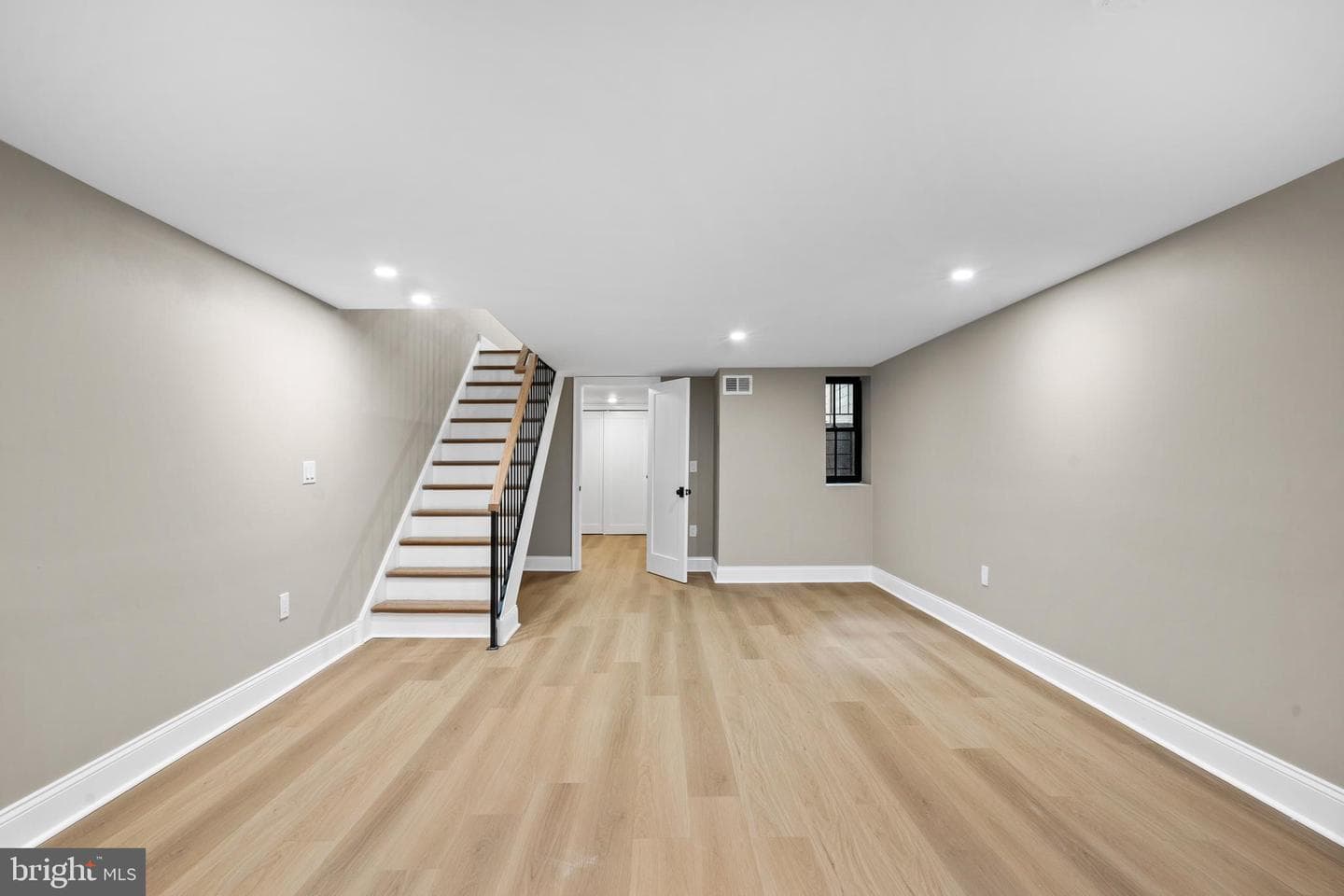 2214 Mount Vernon Street photo 44