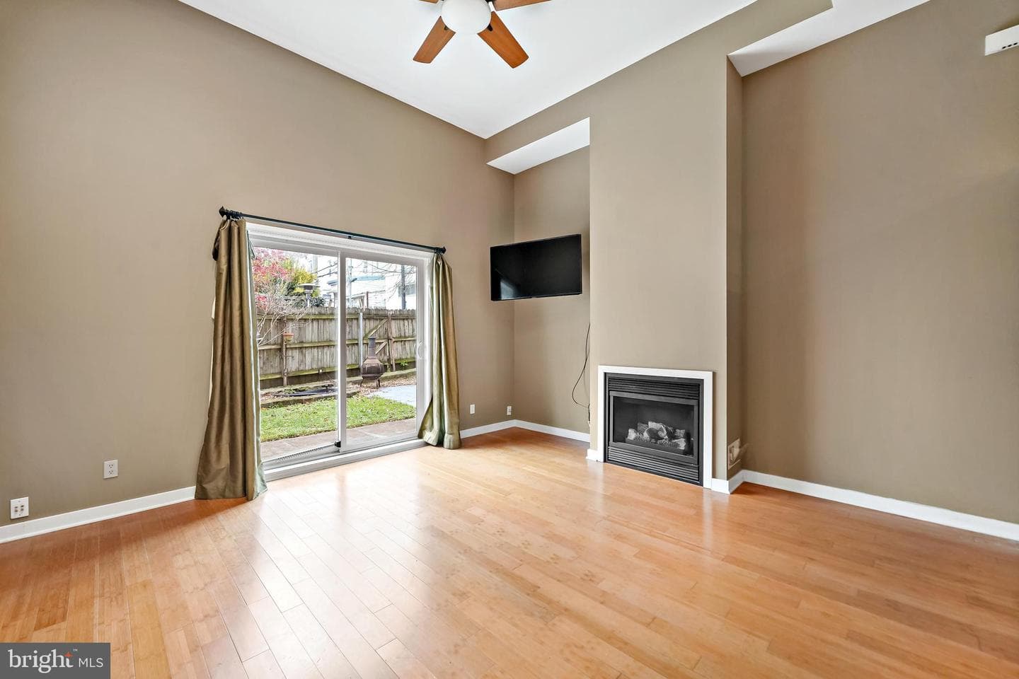4041 Cresson Street photo 4