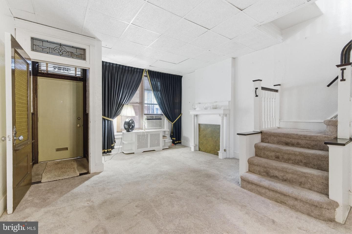 3827 N Gratz Street photo 4