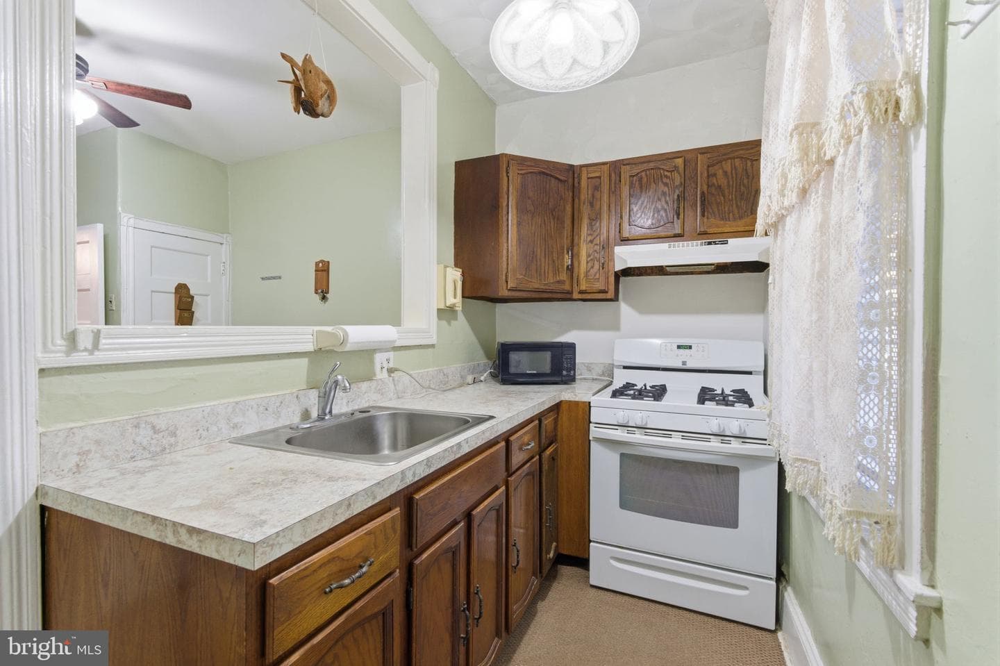 3827 N Gratz Street photo 6