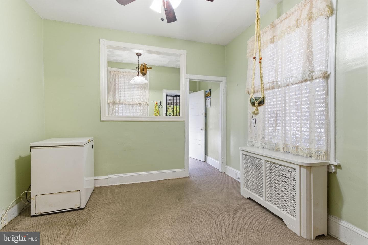 3827 N Gratz Street photo 8