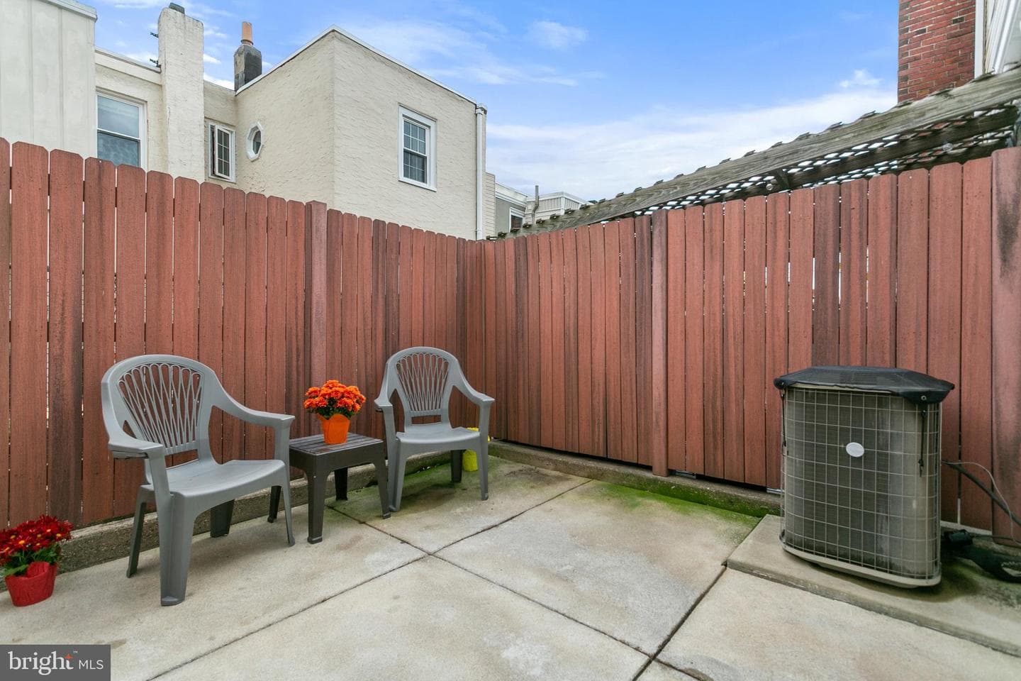2651 Edgemont Street photo 28