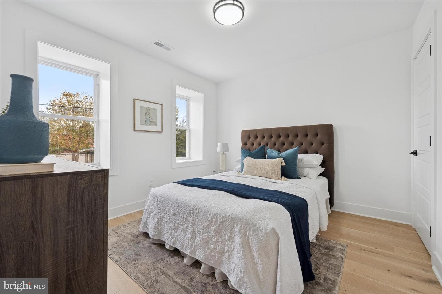 409 Martin Street photo 12