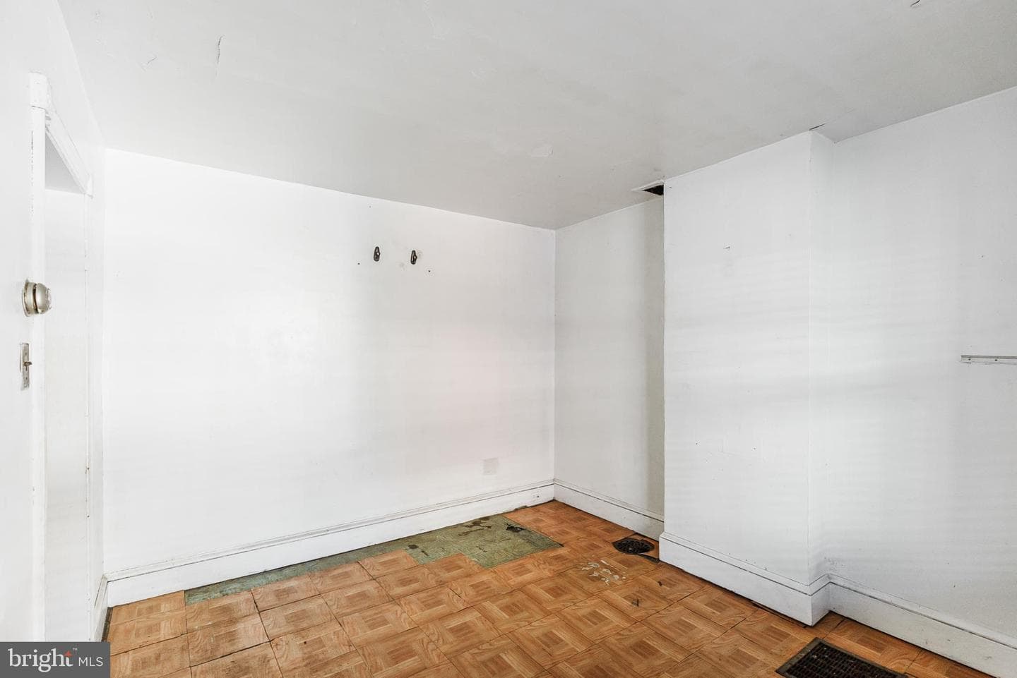 1350 S Melville Street photo 5