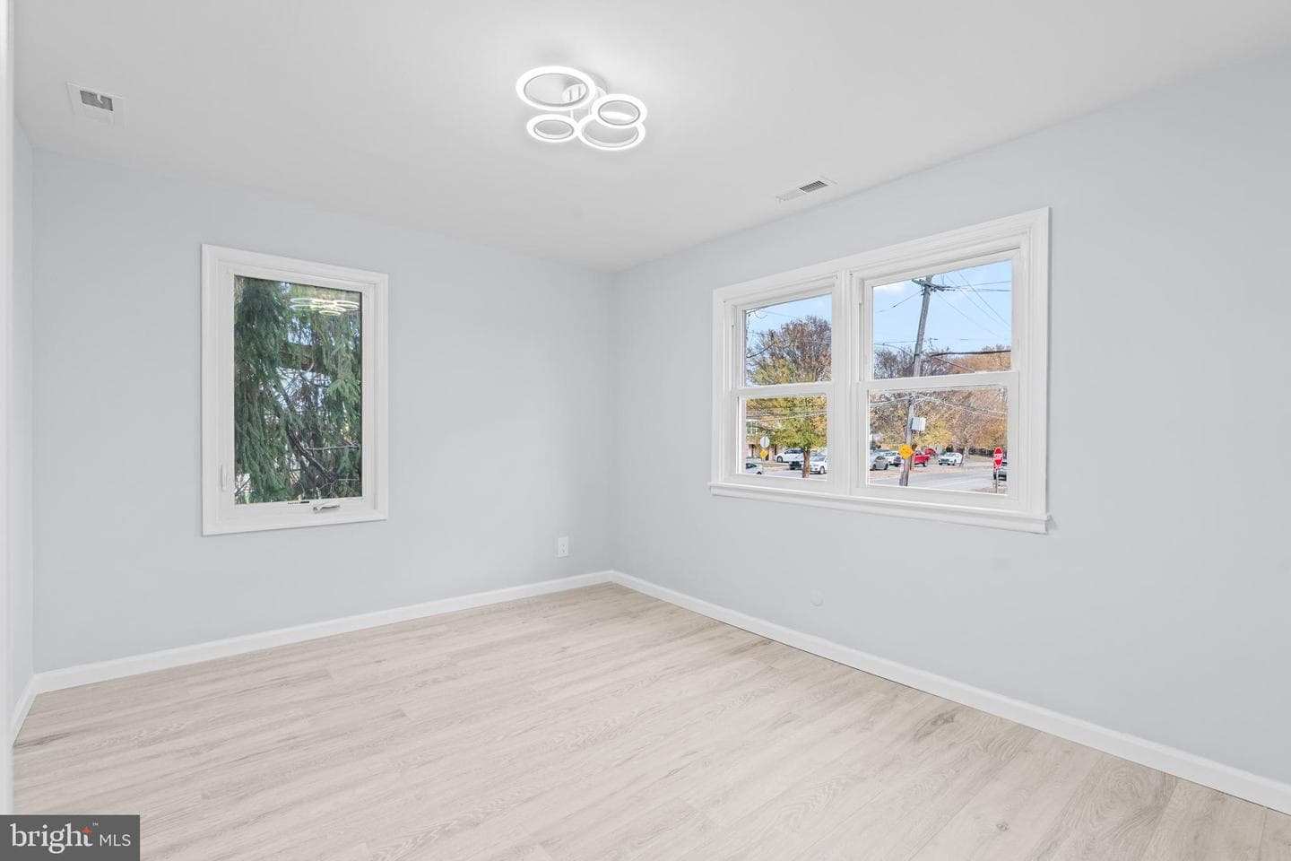 11046 Ferndale Street photo 19