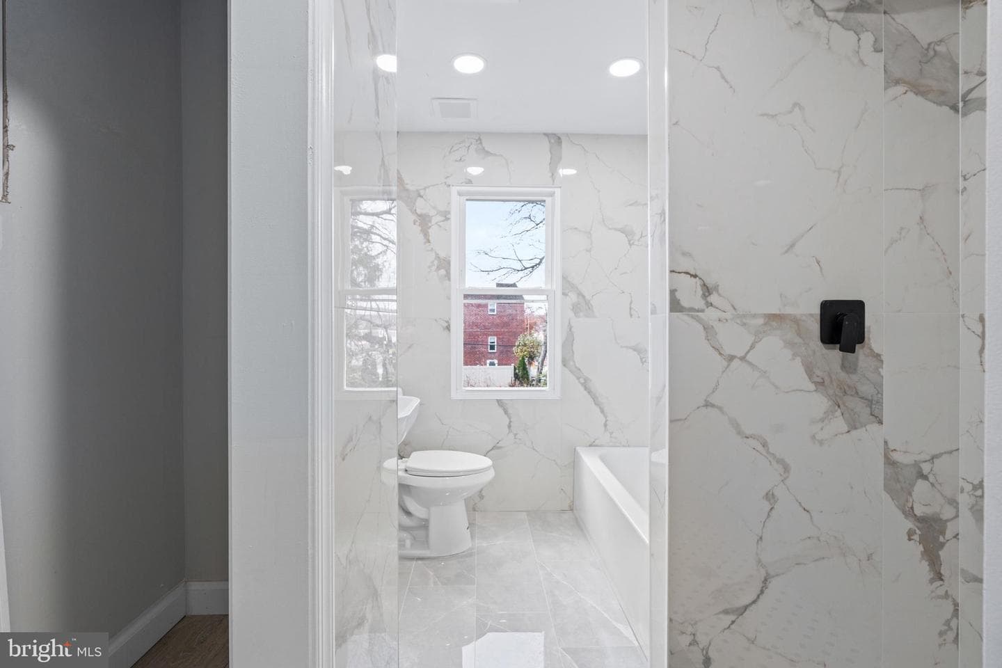 11046 Ferndale Street photo 25