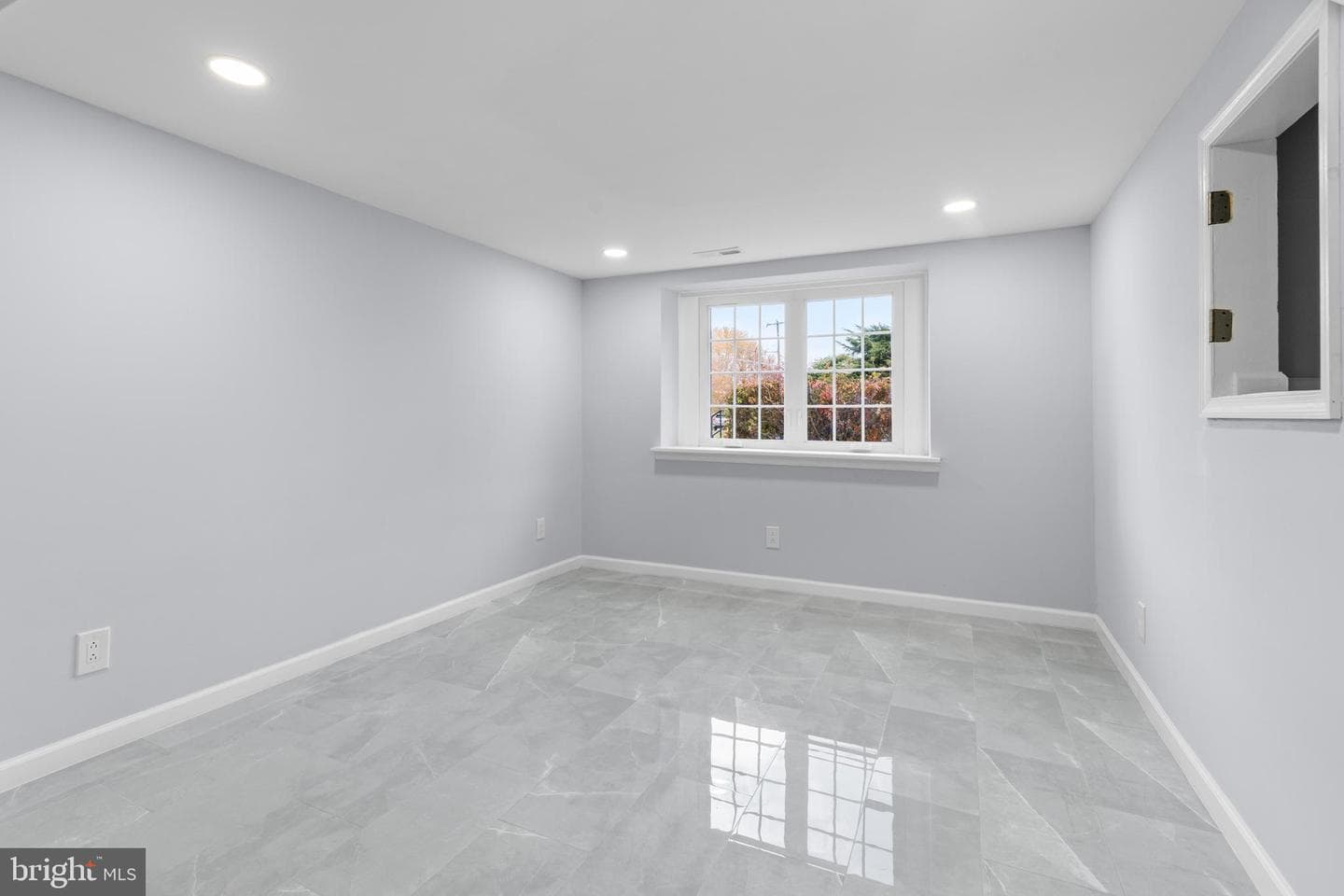 11046 Ferndale Street photo 29