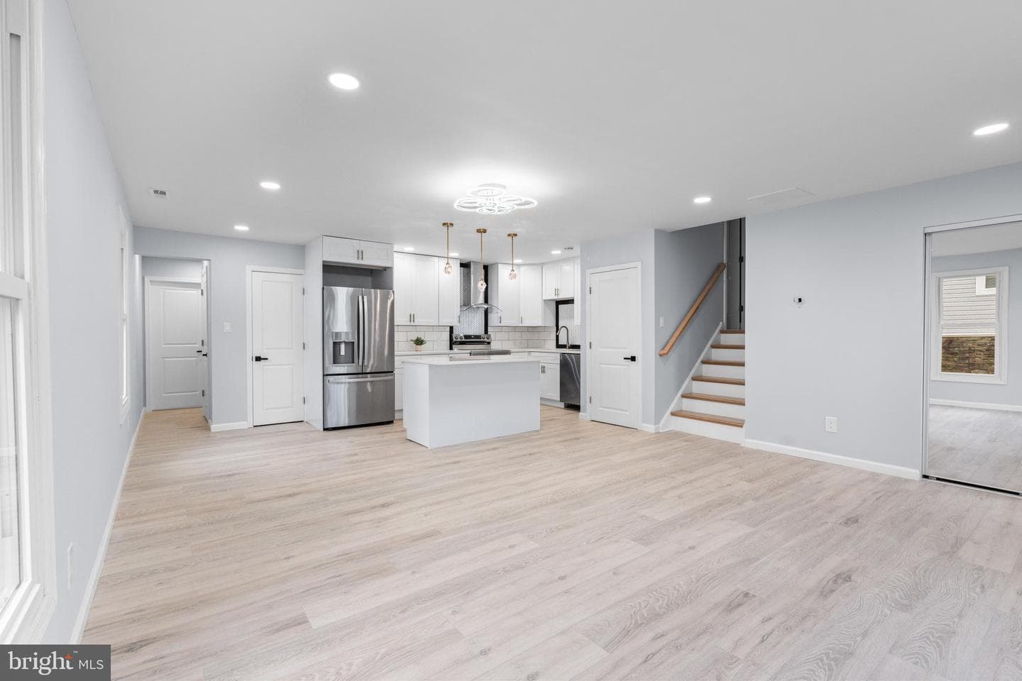 11046 Ferndale Street photo 5