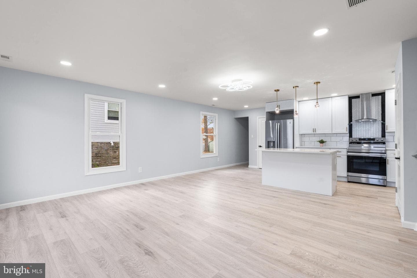 11046 Ferndale Street photo 6
