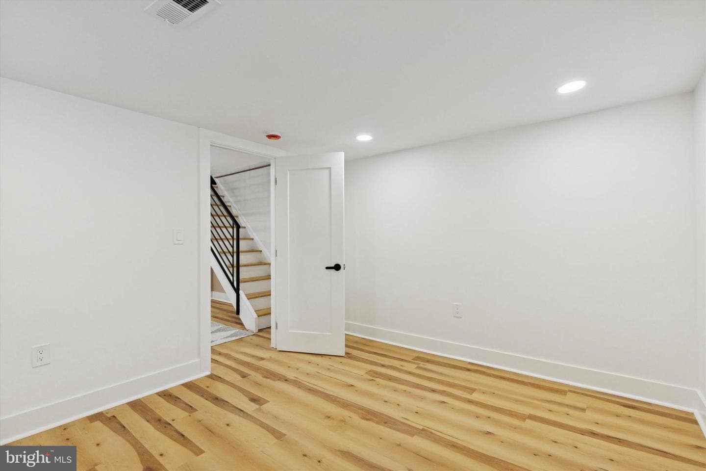 1730 E Mayland Street photo 24