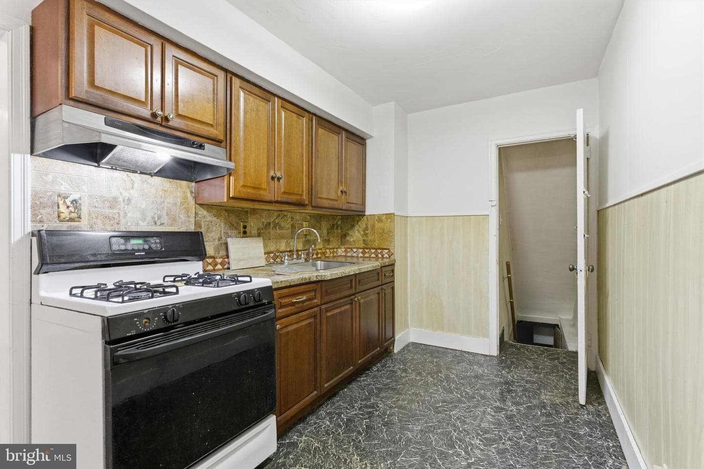 8266 Temple Road photo 10