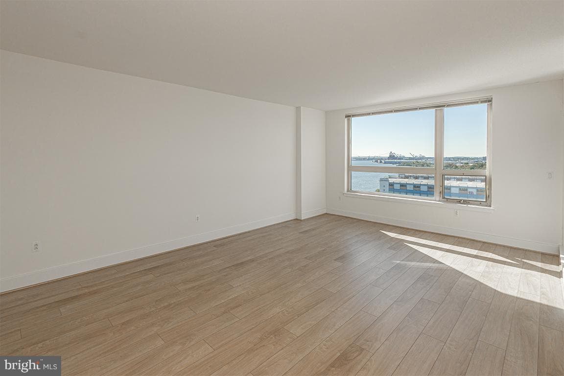717 S Chris Columbus Boulevard #814 photo 3