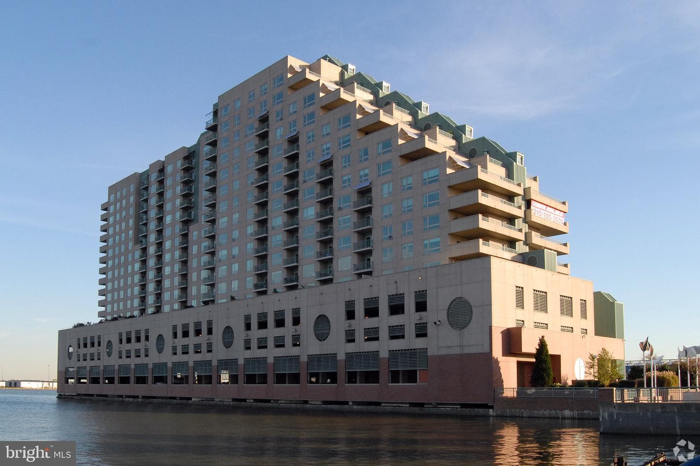 717 S Chris Columbus Boulevard #814 photo 33
