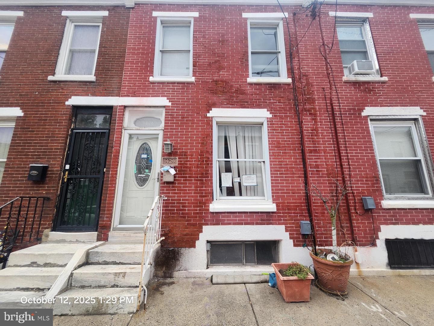 1424 S Hicks Street photo 1