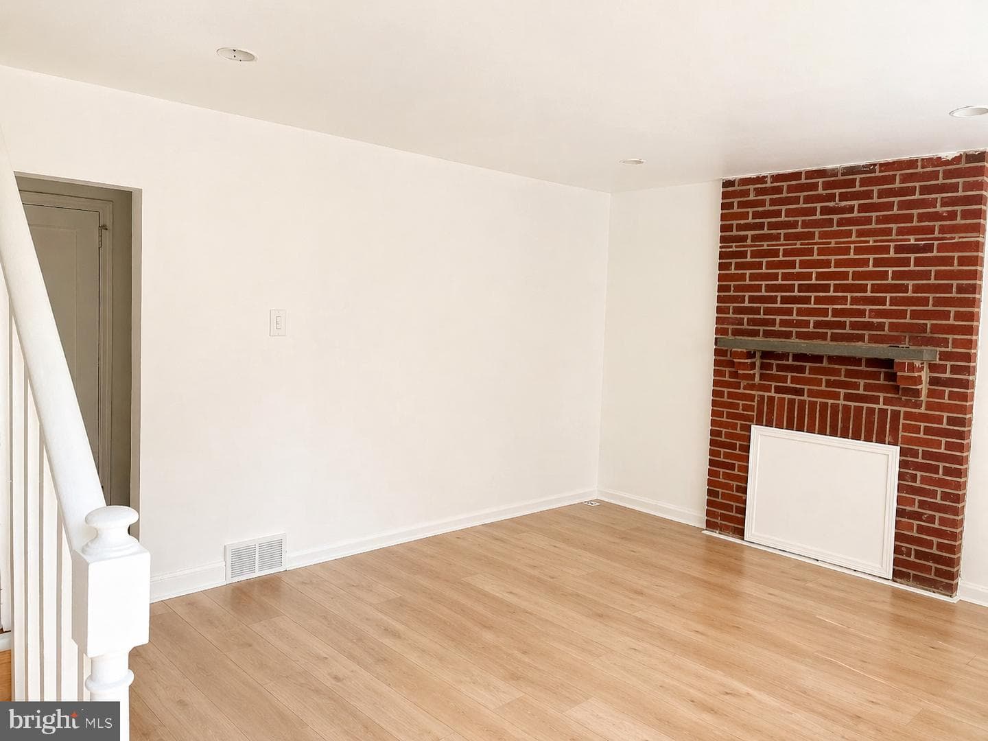 120 Overhill Avenue photo 5