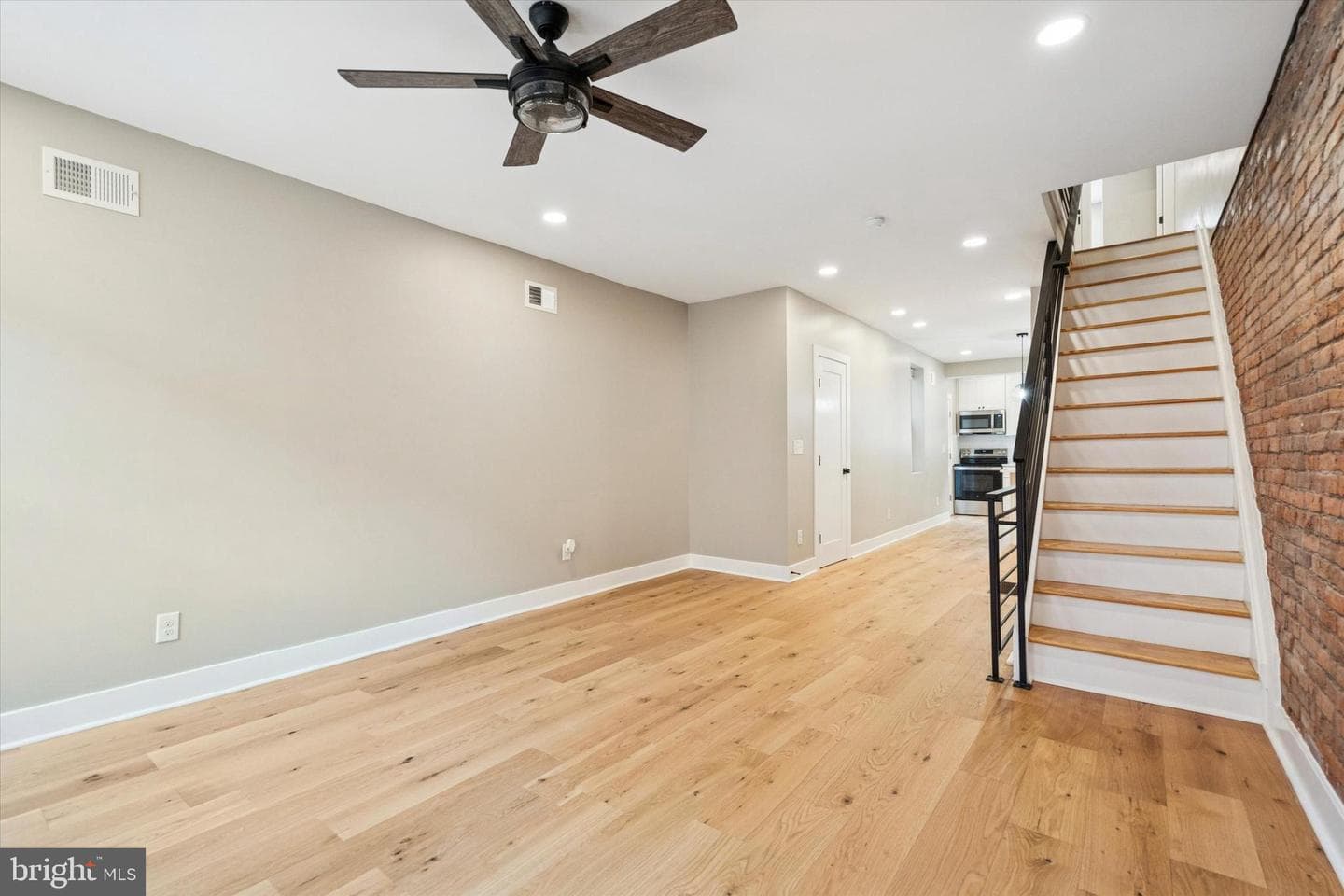 1155 S Cleveland Street photo 3