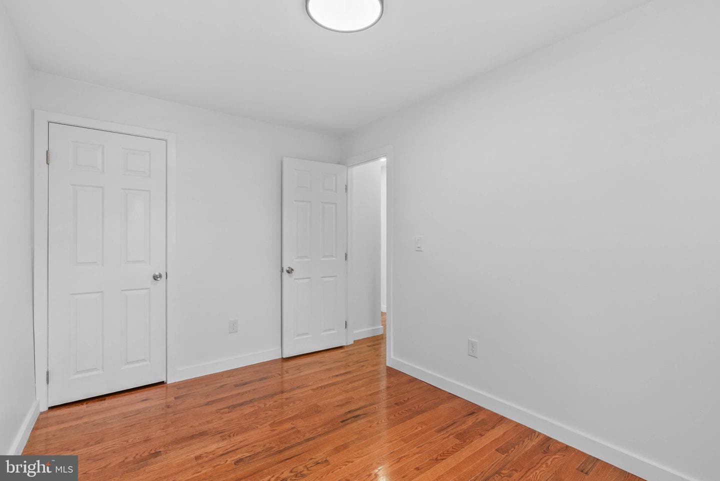 5942 N Norwood Street photo 19