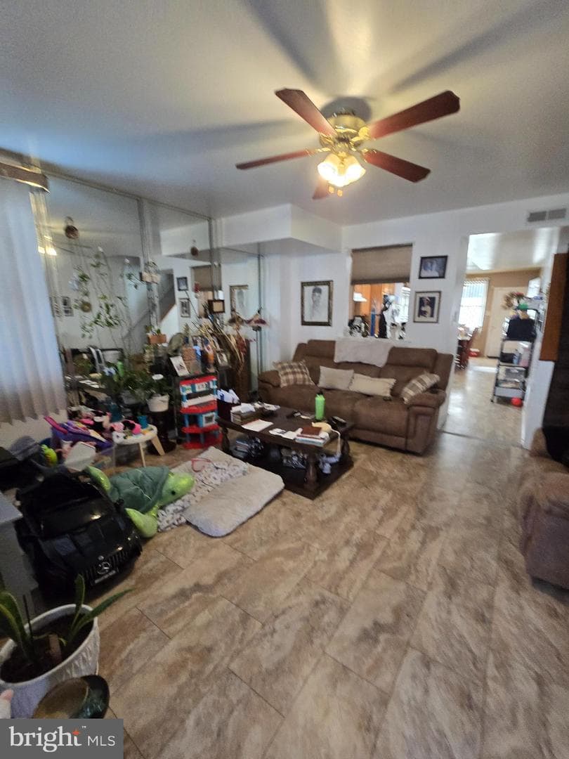 1820 Wilmot Street photo 10