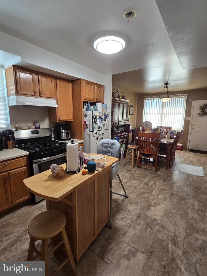 1820 Wilmot Street photo 16