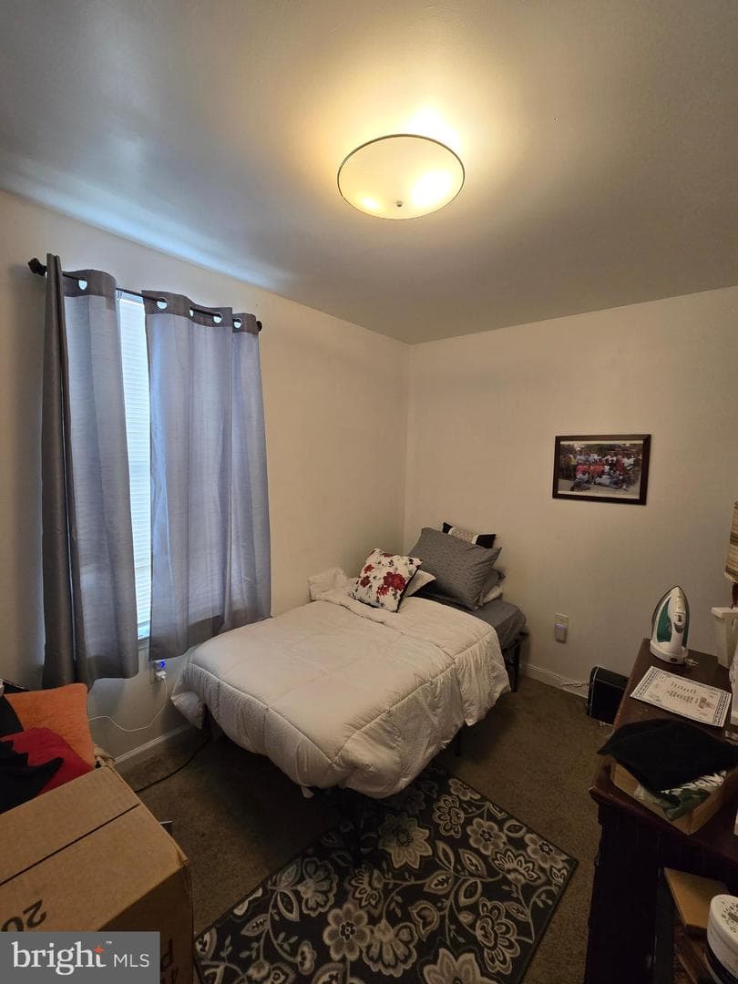 1820 Wilmot Street photo 28