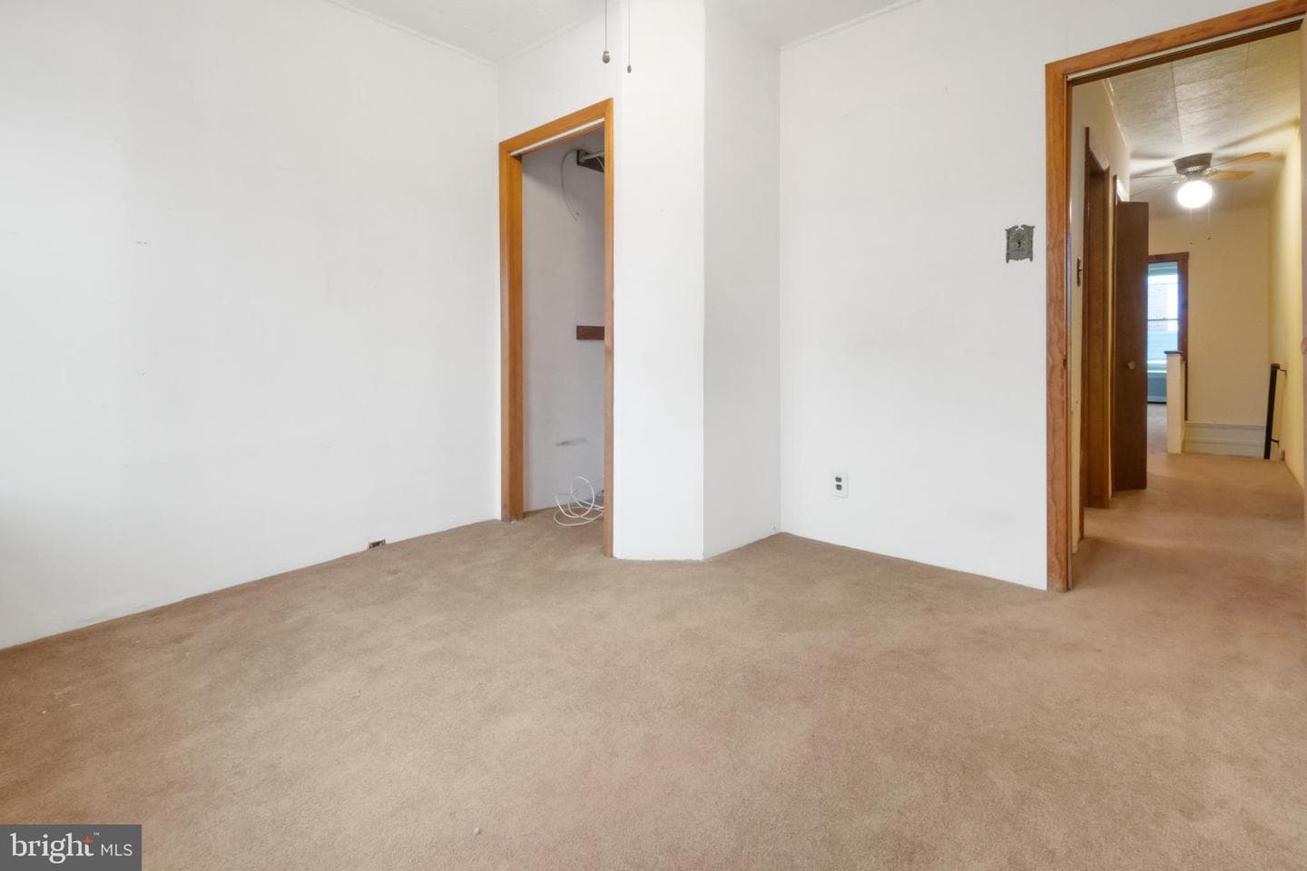 3416 Ainslie Street photo 20