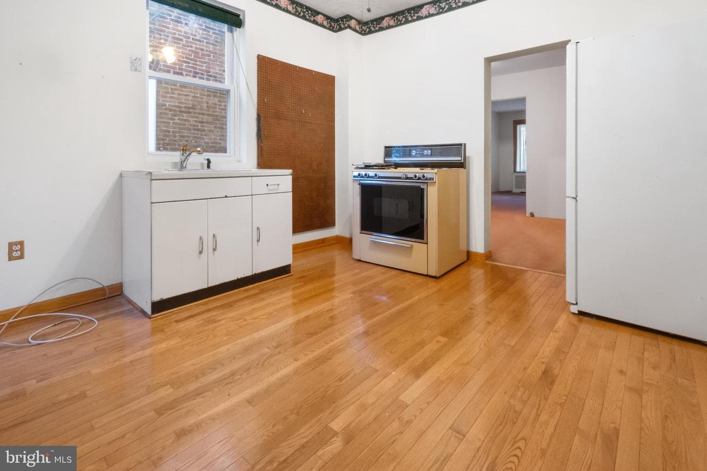 3416 Ainslie Street photo 9