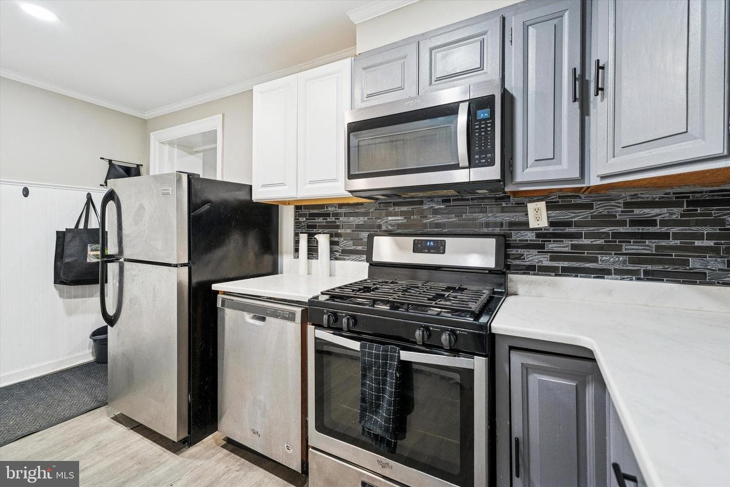 352 Carson Street photo 14