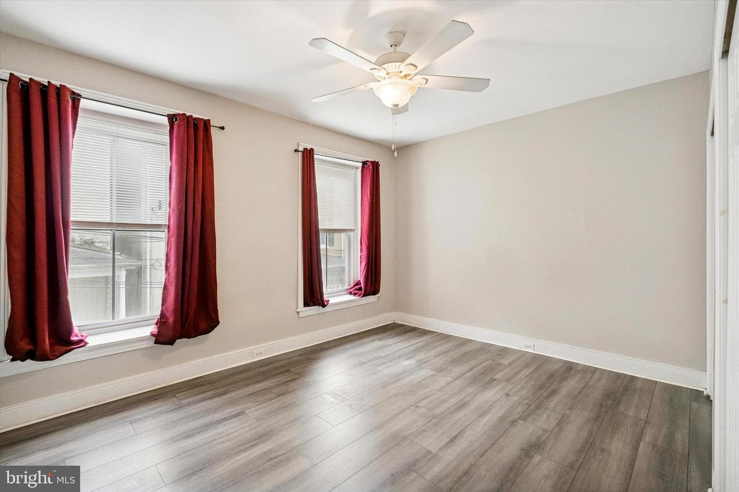 352 Carson Street photo 15