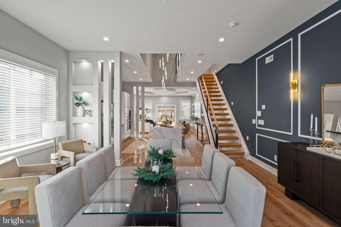513 Salmon Street photo 4