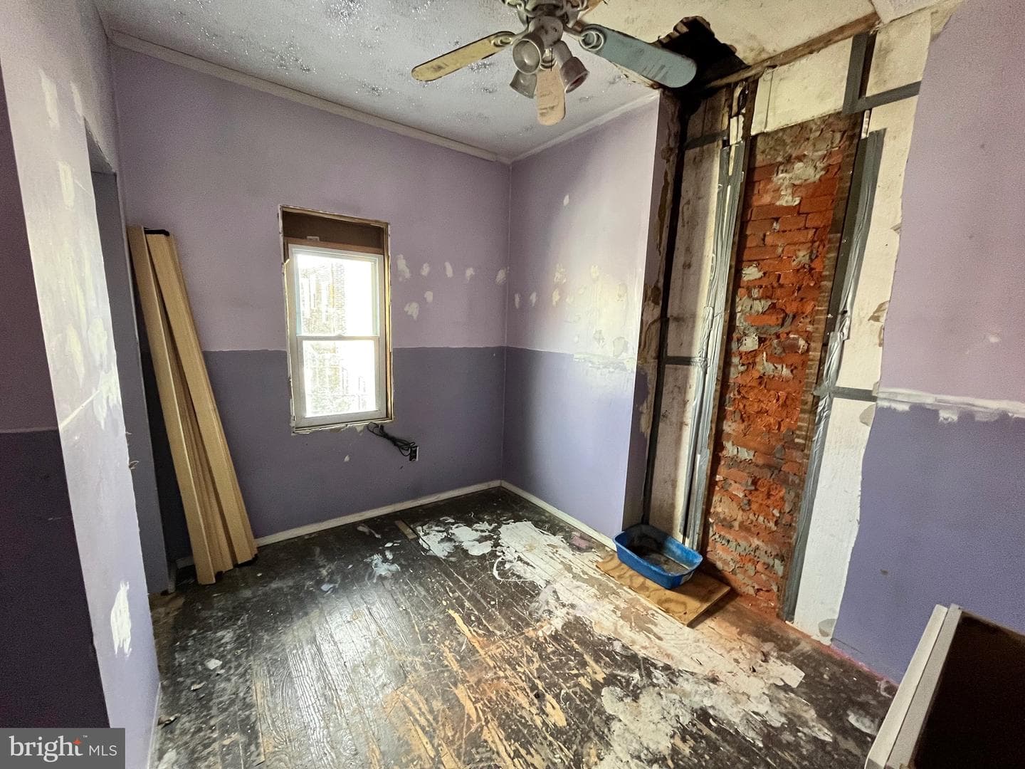 1929 E Thayer Street photo 6