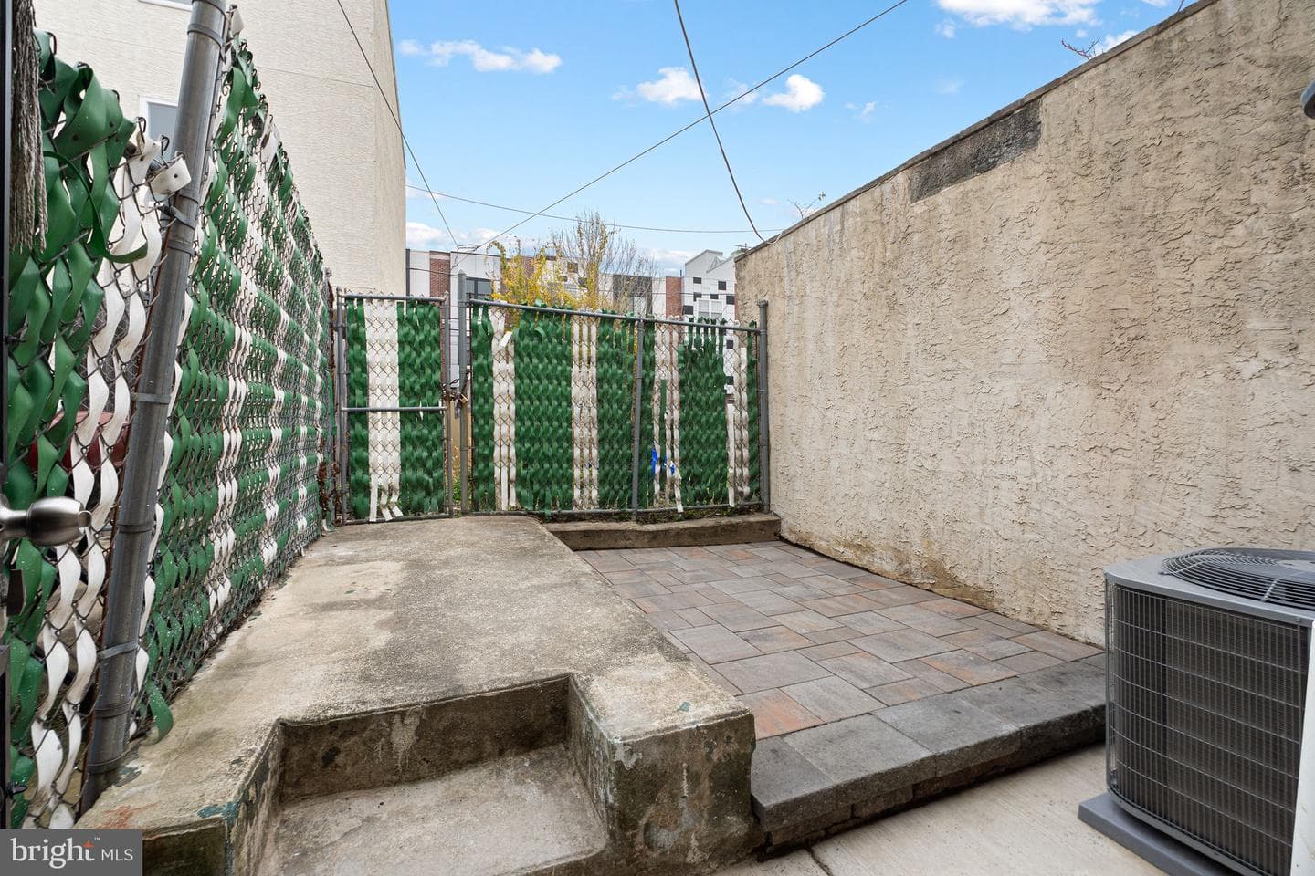 1519 W Thompson Street photo 23