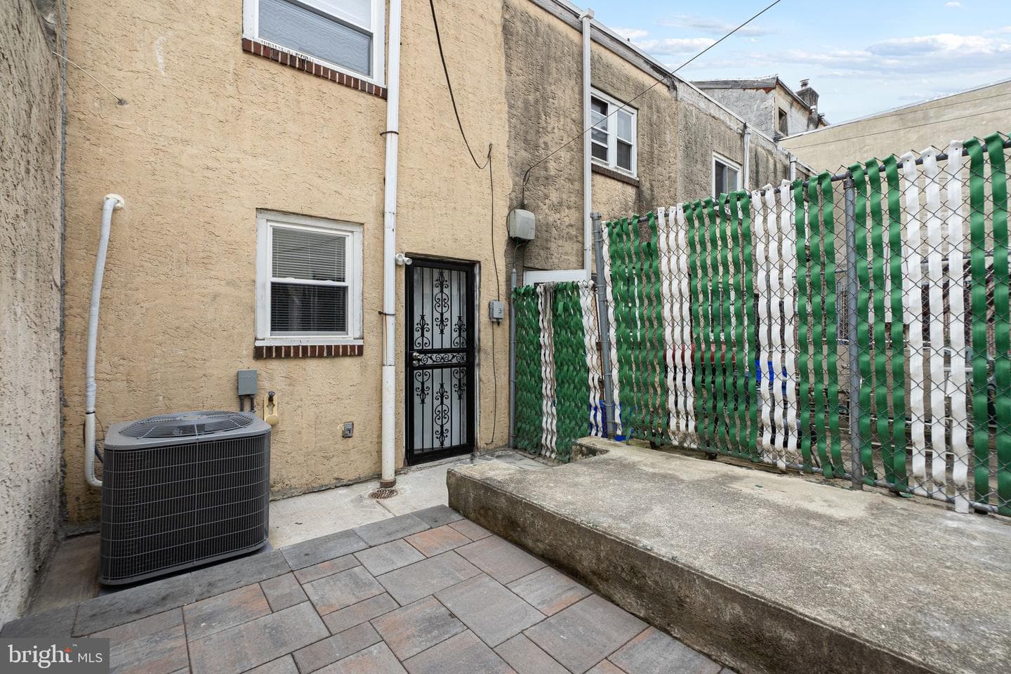 1519 W Thompson Street photo 24