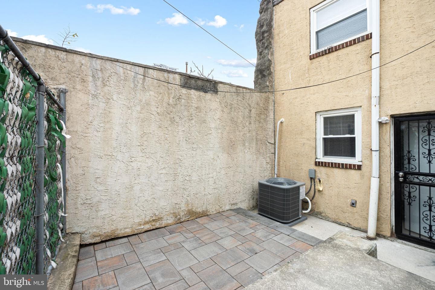 1519 W Thompson Street photo 25