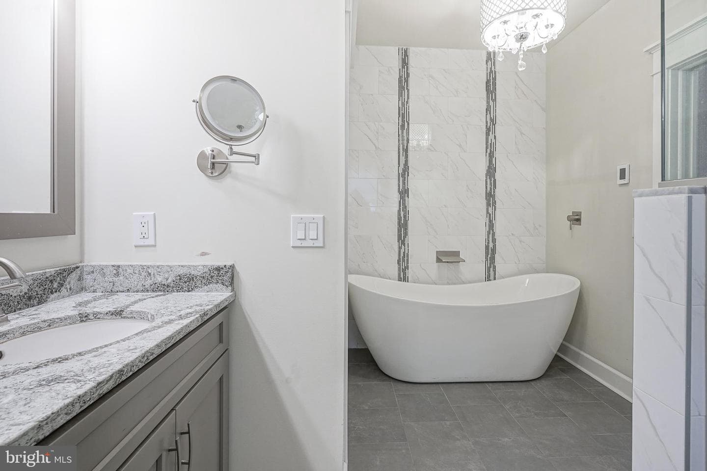 538 Leverington Avenue #c photo 24