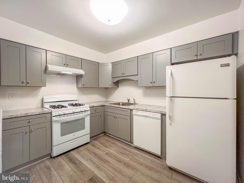 10843 Academy Road photo 17